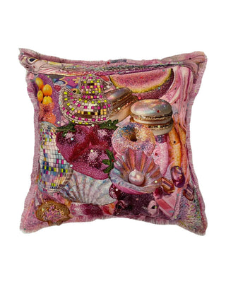 Dekokissen in Rosa, 3D bestickt mit Gebäck, Muscheln und Pralinen, ca. 45 cm, von LATÉLIO