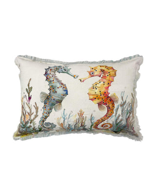 Dekokissen in Creme mit zwei gestickten Seepferdchen und Fransen, ca. 60 cm, von LATÉLIO