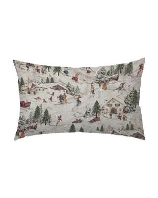 Dekokissen mit Winterlandschaft, Häusern und Tannen, ca. 60 cm, von LATÉLIO