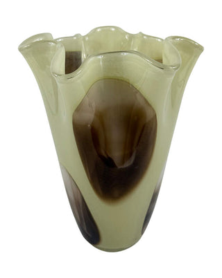 Glasvase in Hellgrün-Weiß mit braunem Fleck und Wellenrand, Größe 36 cm