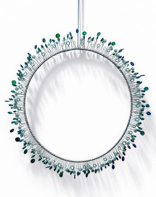 Perlen-Kranz in Blau mit Pailletten zum Aufhängen, 30 cm von LATÉLIO